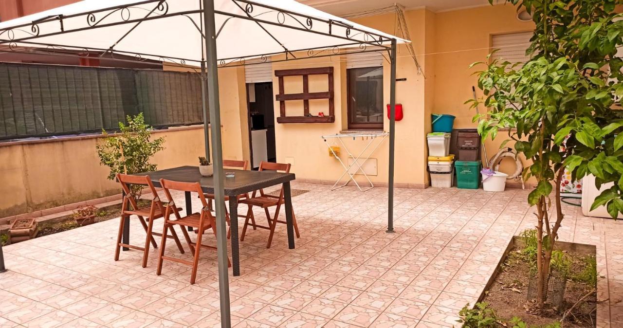 Domumontegrappa - Appartamento Indipendente Con Giardino - Sestu Екстериор снимка